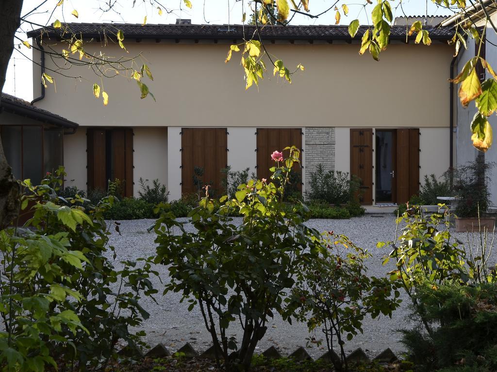 9 Muse Bed & Breakfast